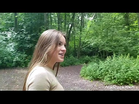 ❤️ Evelinari toki publiko batean izorratzen genuela proposatu nion! Baietz esan zuen. Orduan ipurdian izorratu eta ahoan esperma. Orduan bere burua haserretu zen. Kalitatezko pornoa gugan ☑