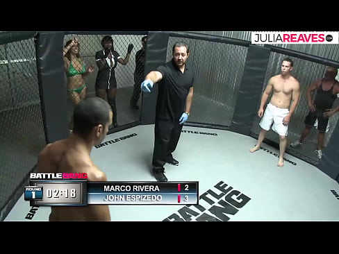 ❤️ Ultimate Fighter-ek zenbakizko neska bat izorratzen du ringean borroka baten ondoren Kalitatezko pornoa gugan ☑